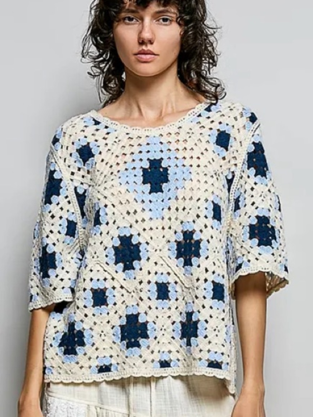 POL Crocheted Sweater/Pullover in Cream, Light Blue Floral Motif One Size